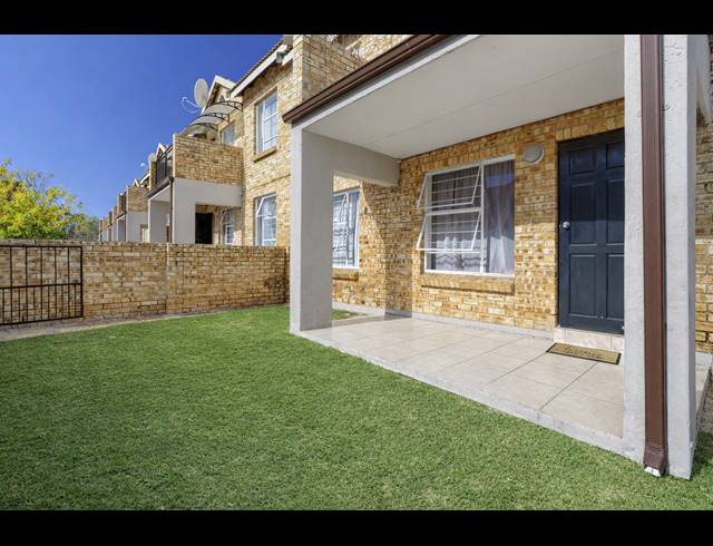 2 BEDROOM APARTMENT FOR SALE IN HONEYPARK